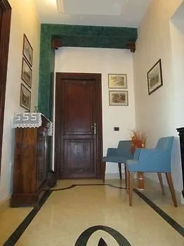 L'Ottavo Re Di Roma Daire 0*,
